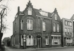 Het Groenpad gezien vanaf het Beugelsplein.  Foto-atelier Prinses Helmond